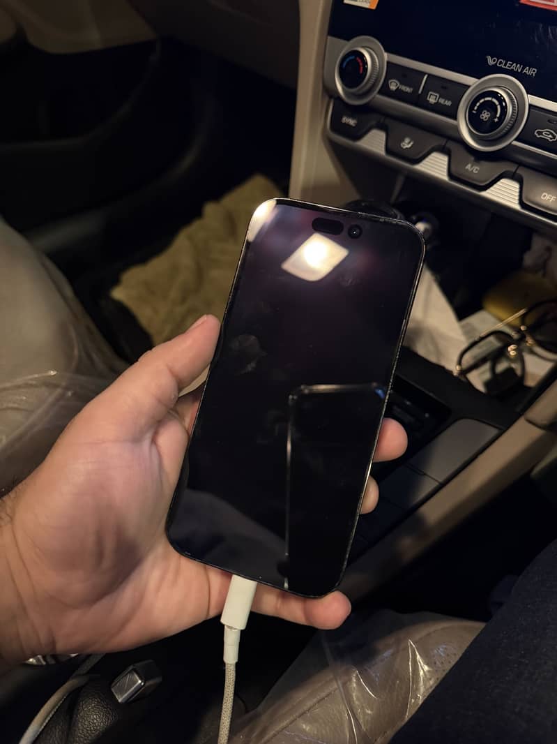 Apple iPhone 14 Pro 0