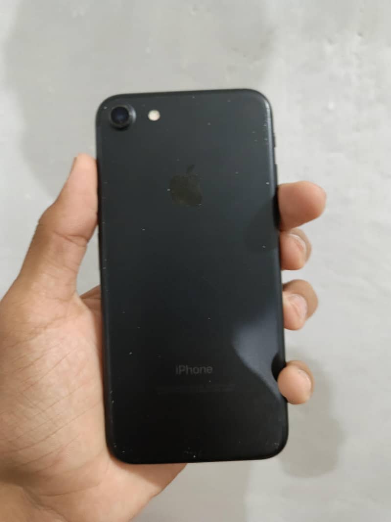 Apple iPhone 7 1