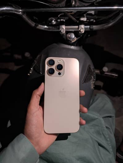 iPhone 16 Pro Max JV