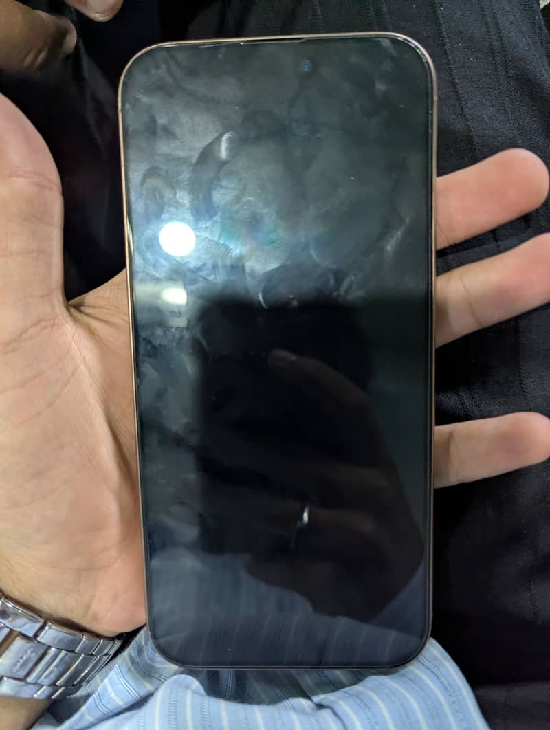 Apple iPhone 16 Pro Max 6