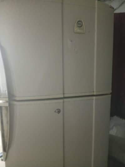 refrigerator for sale in good condition