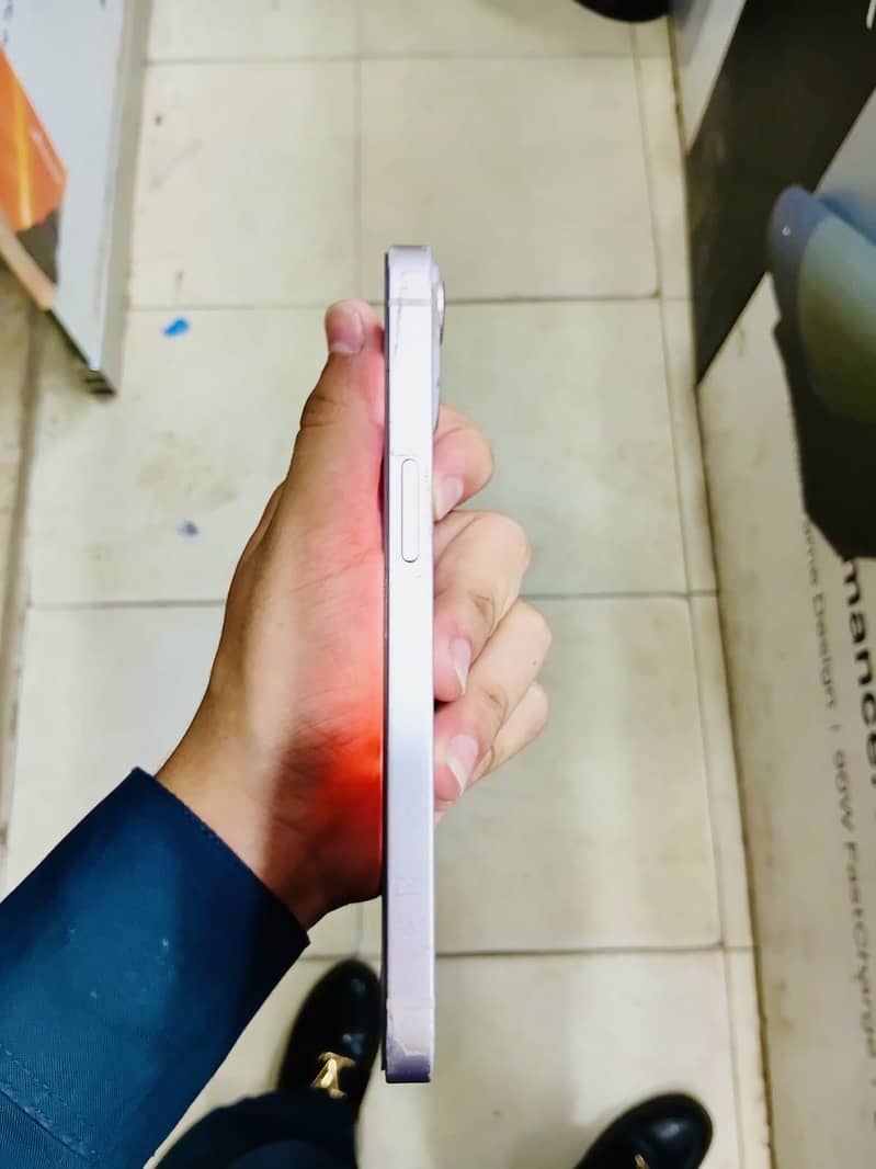 Apple iPhone 13 3