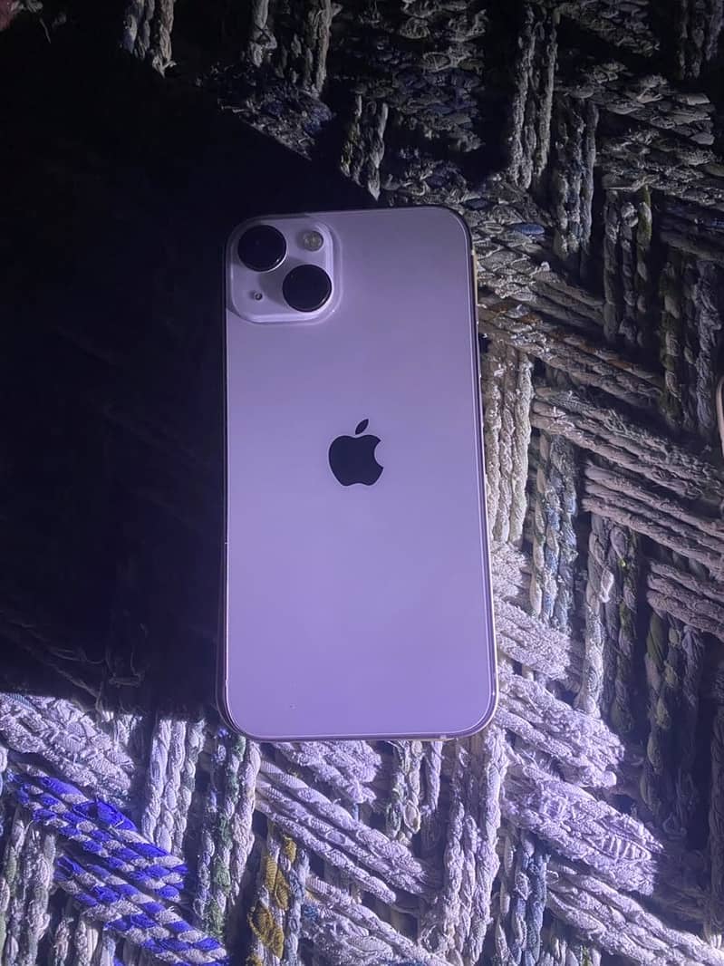 Apple iPhone 13 1