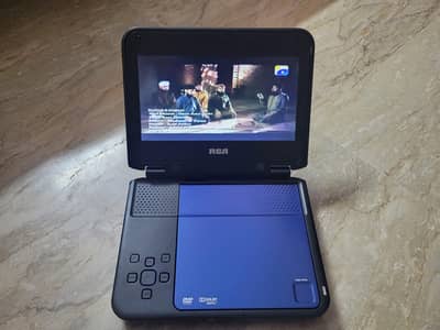 RCA Portable DVD Player DRC6338 - With Original Box