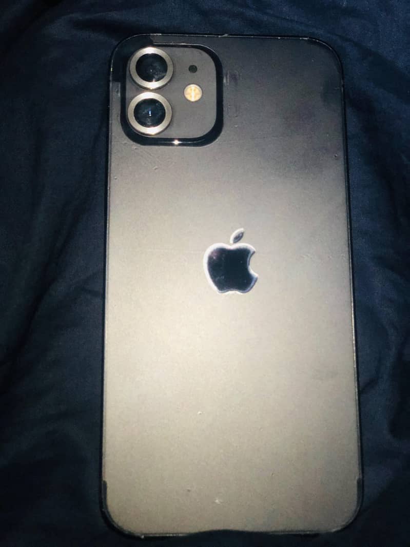iPhone 12 0