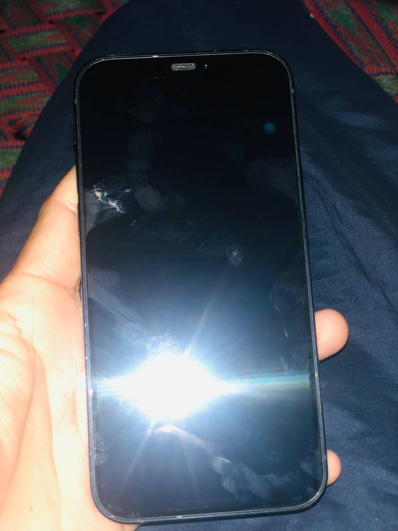 iPhone 12 6