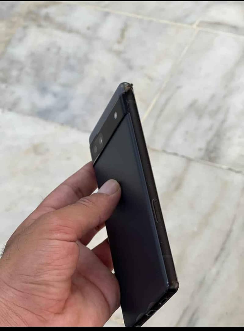 Google Pixel 6a 1