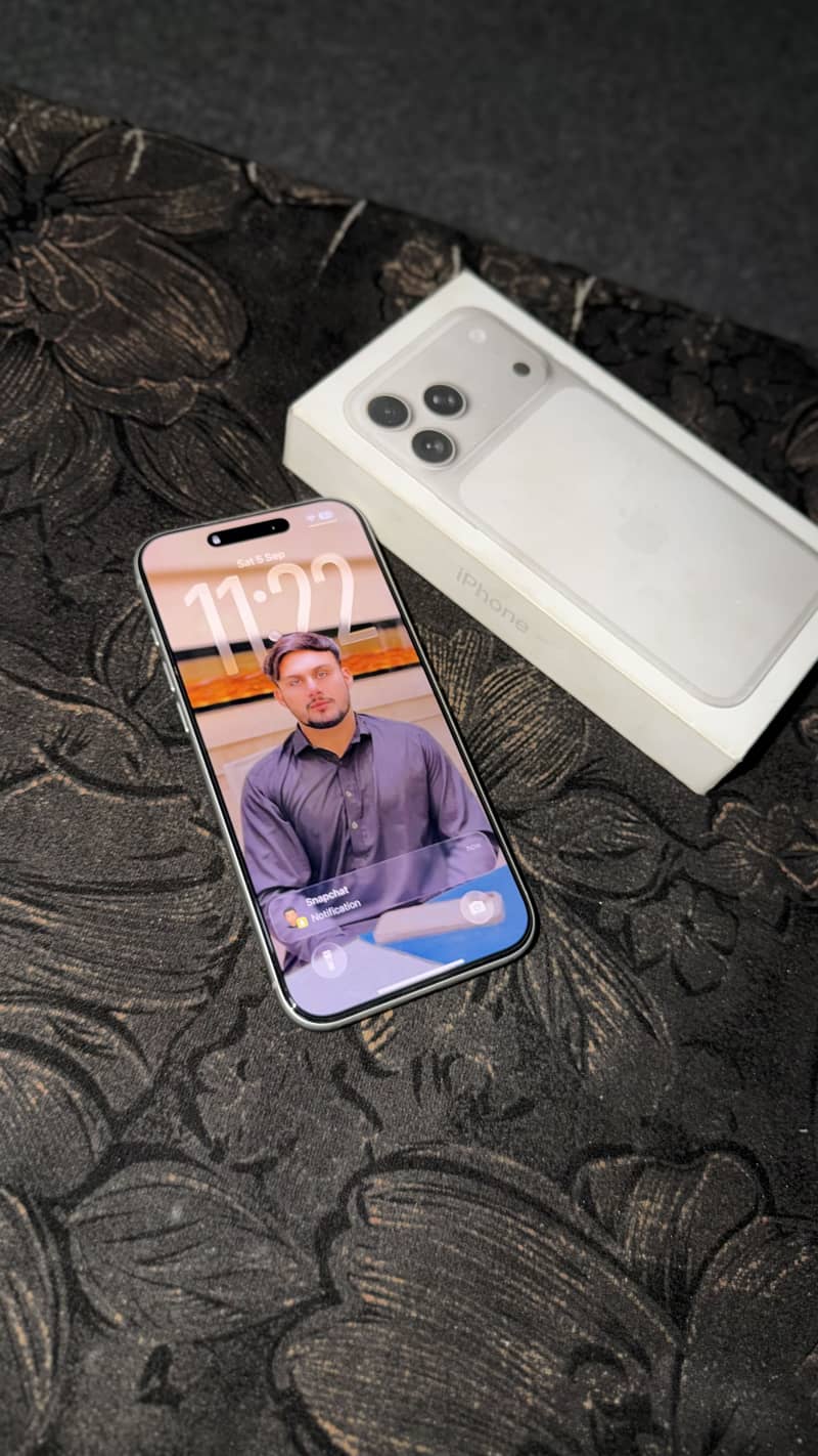 Apple iPhone 17 Pro Max 2