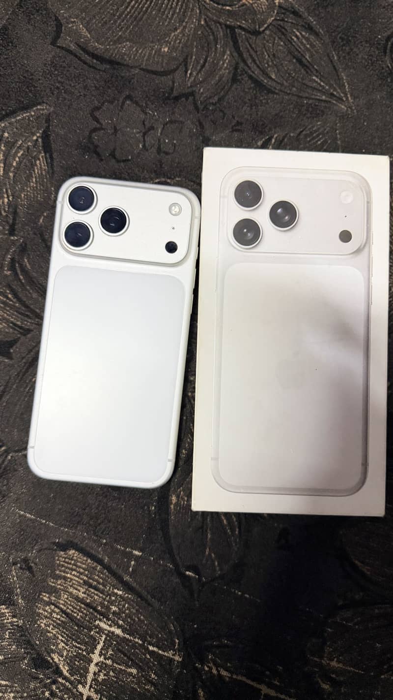 Apple iPhone 17 Pro Max 3