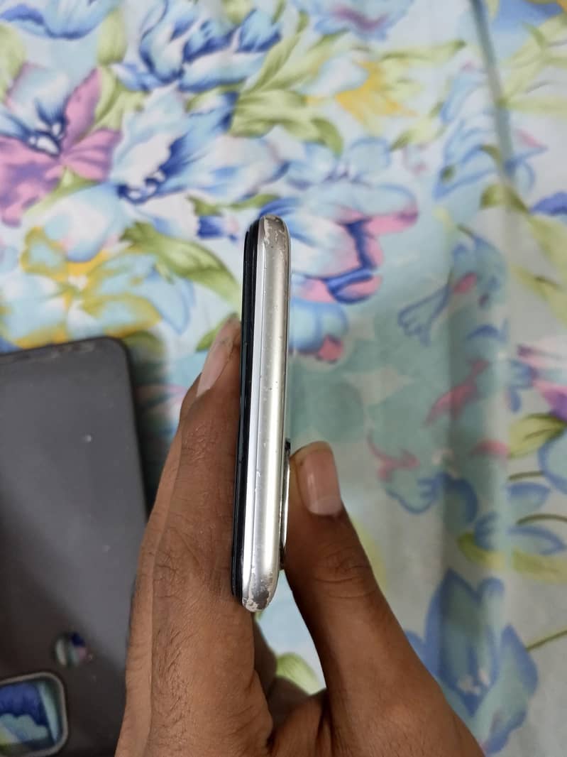 Oppo A15s 4