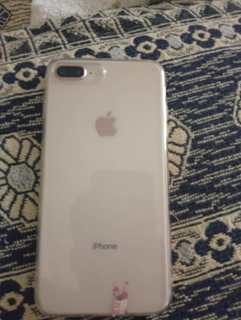 Apple iPhone 8 Plus 0