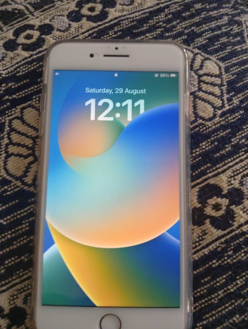 Apple iPhone 8 Plus 1