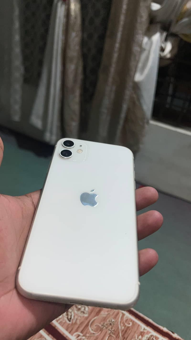 Apple iPhone 11 0