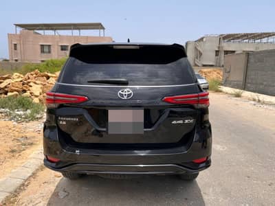 Toyota Fortuner Legender 2022