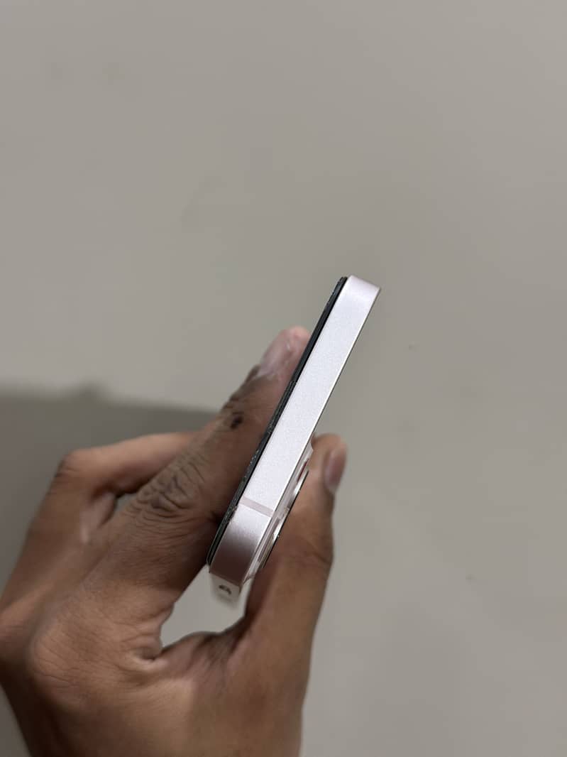 iPhone 13 jv 1