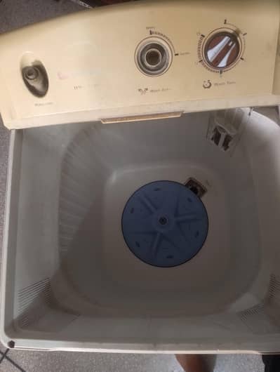 Dawlance DW5100 washing machine in working condition