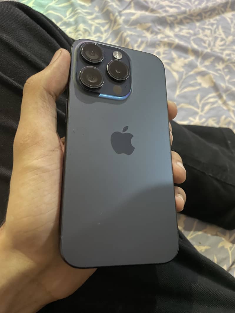 Apple iPhone 15 Pro 0