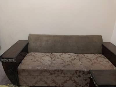 home used likes New codishon very comfortable and good for used Big si