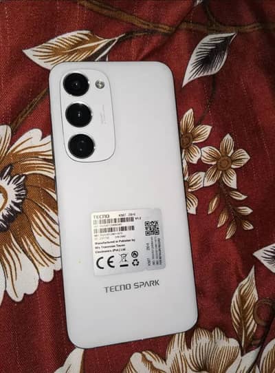 Tecno spark 40 pro plus