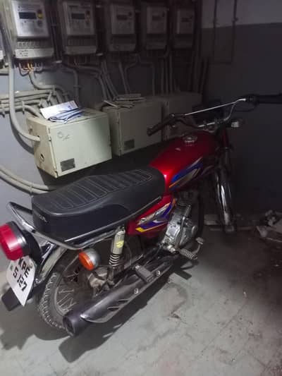 united 125