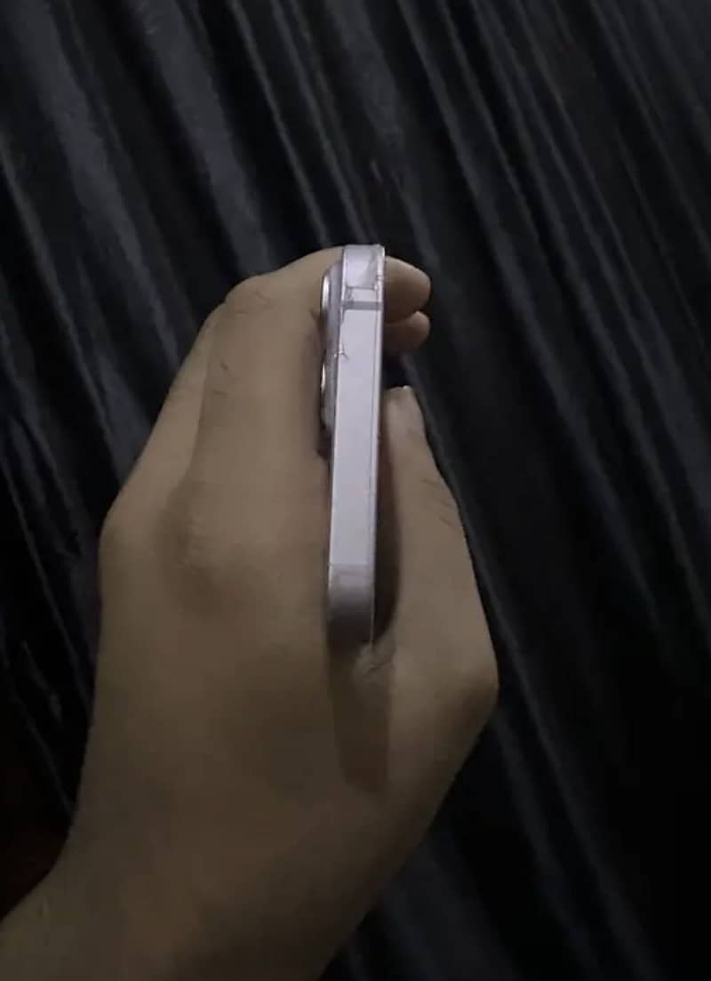 Apple iPhone 14 1