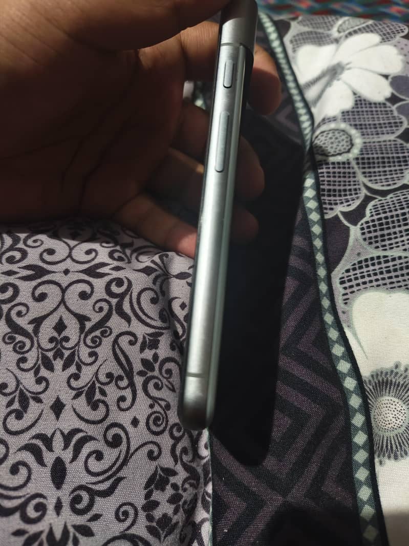 Google Pixel 8 3