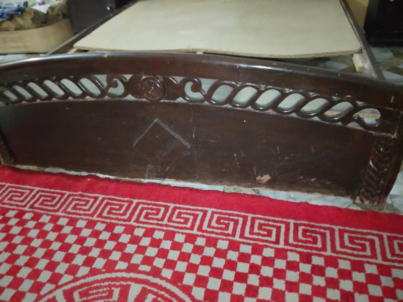 King size bed 2