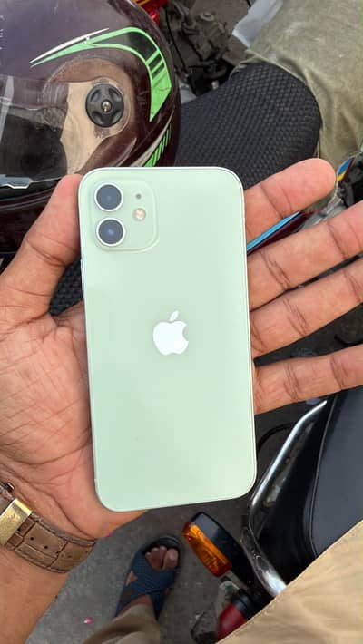 Apple iPhone 12