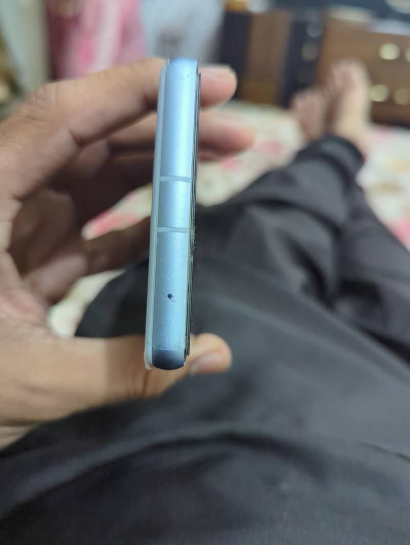 Google Pixel 7a 4