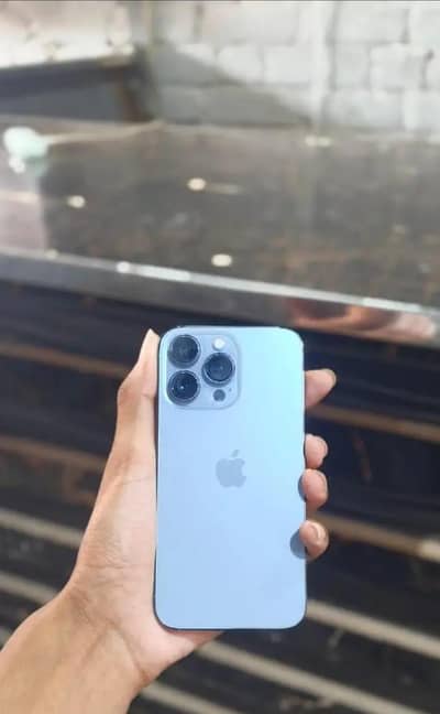 Apple iPhone 13 Pro factory unlock