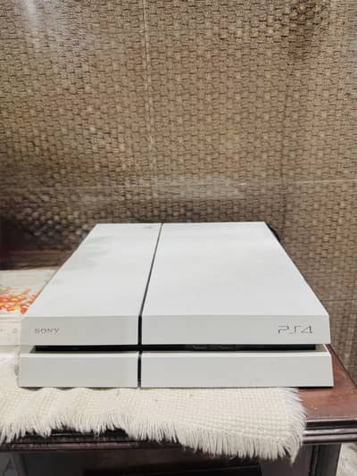 PS4 Glacier White 500GB (1206A Model) – 2 Original Controllers
