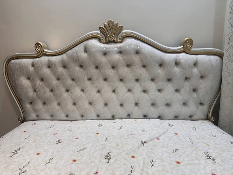 Beds with side table 0