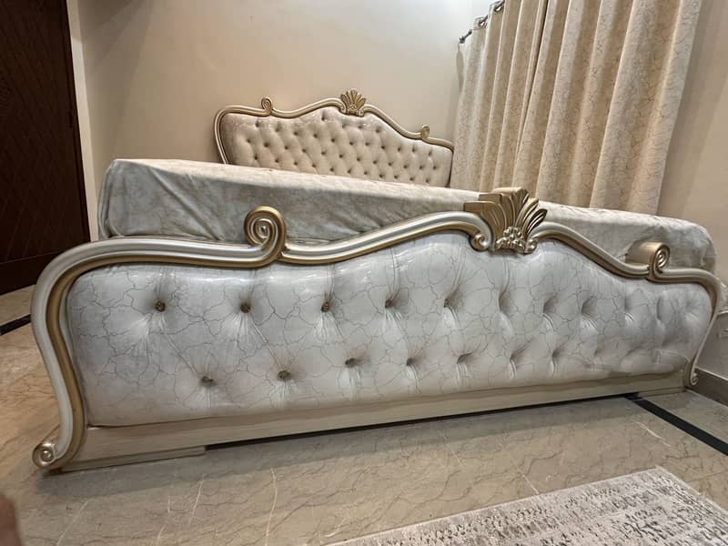 Beds with side table 8