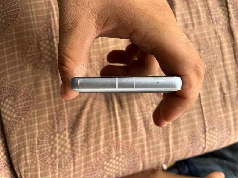 Google Pixel 7a 4