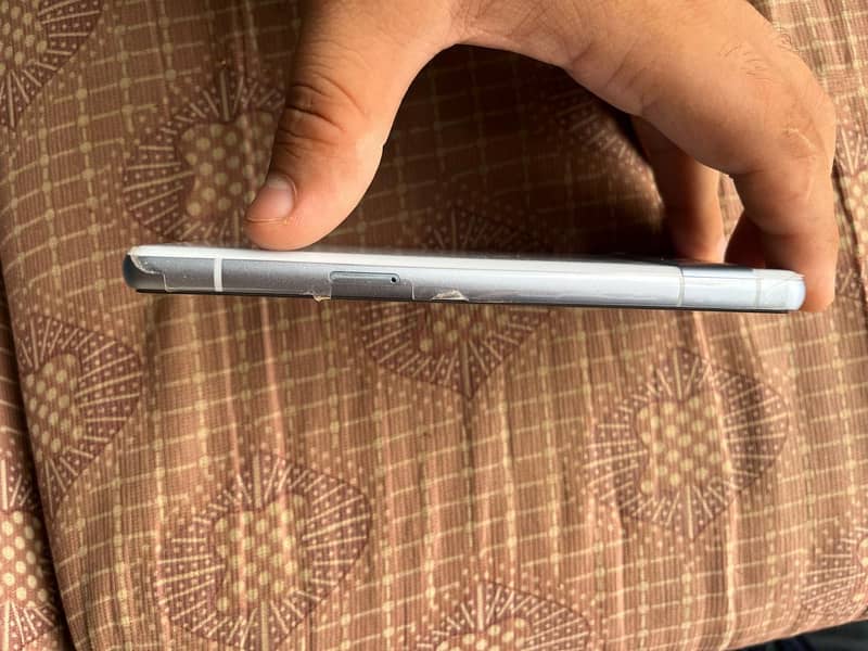 Google Pixel 7a 5