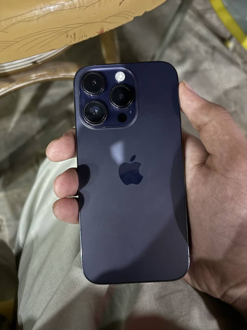 Apple iPhone 14 Pro 1