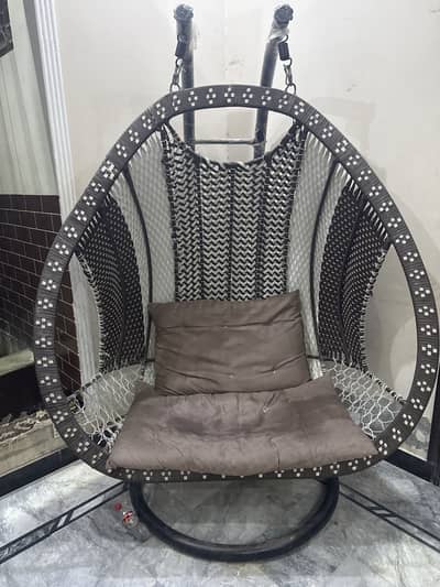 Hanging egg chair