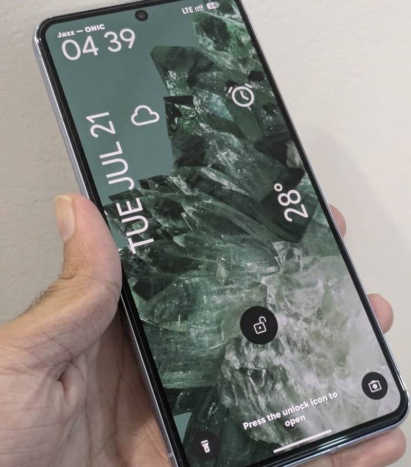 Google Pixel 8 Pro 3