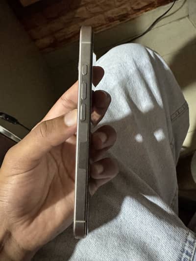 Apple iPhone 16 Pro