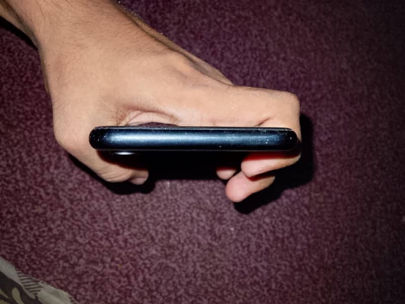 Apple iPhone XR 5
