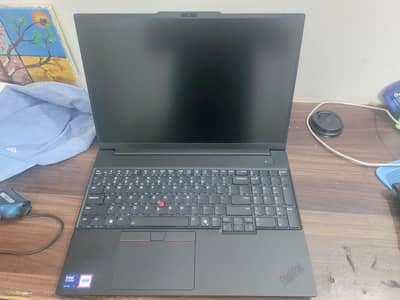 lenovo Thinkpas e16 g3 16GB ram 512GM rom