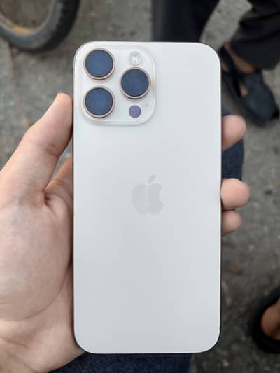 Apple iPhone 16 Pro Max