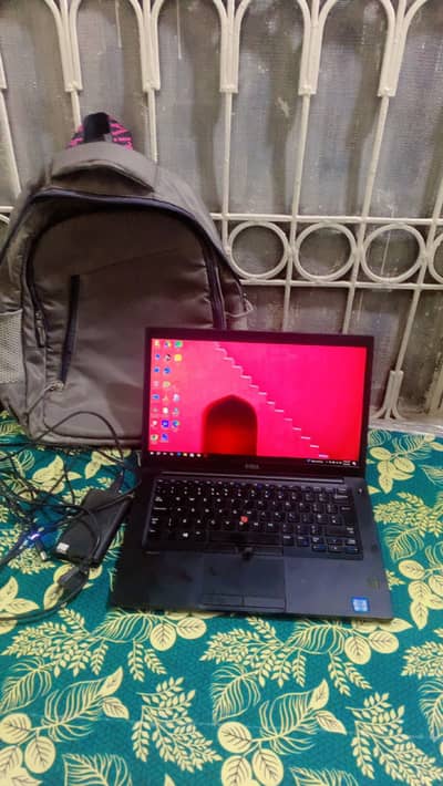 Dell latitude core i5 6th gen 8/256