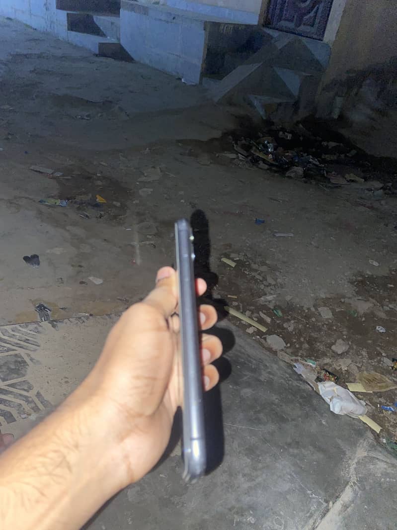 Apple iPhone 11 1