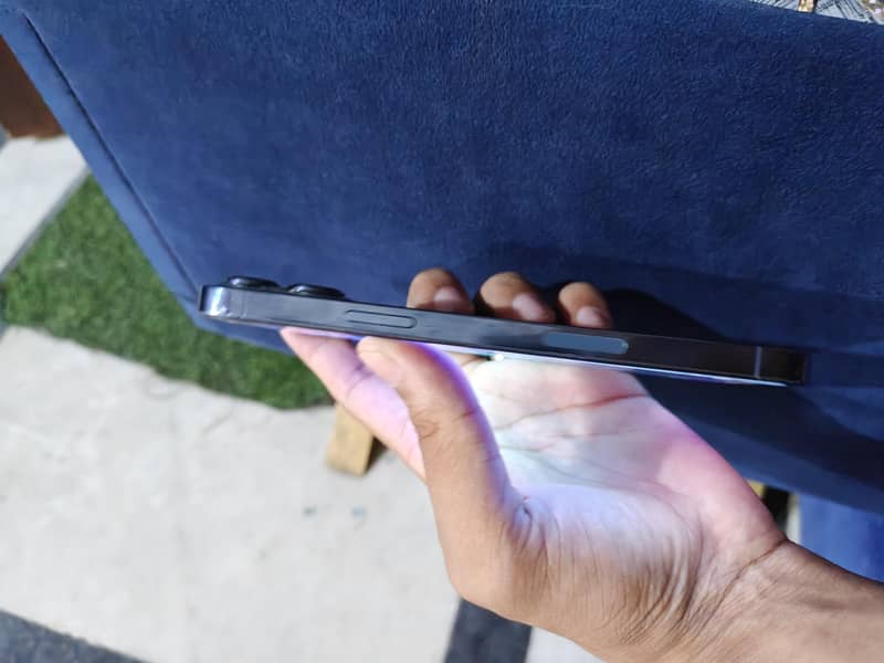 Apple iPhone 13 Pro Max 3
