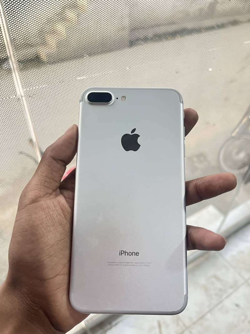 Apple iPhone 7 Plus 0