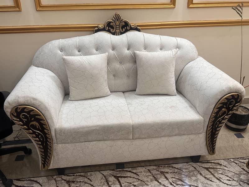 Sofa with cushions 7