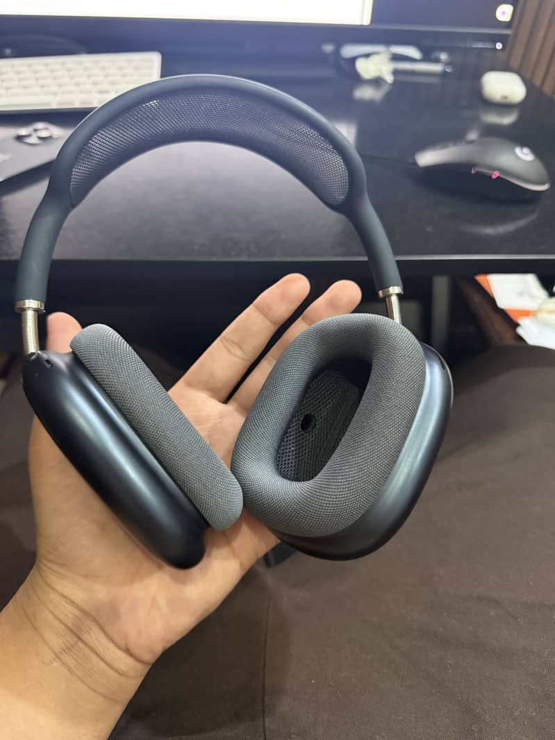AirPod max 4