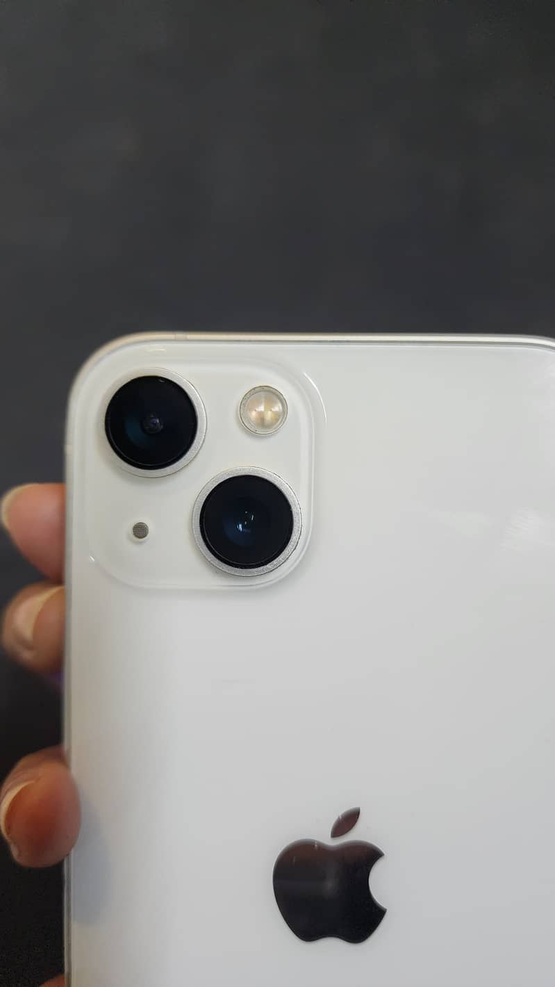Apple iPhone 13 3