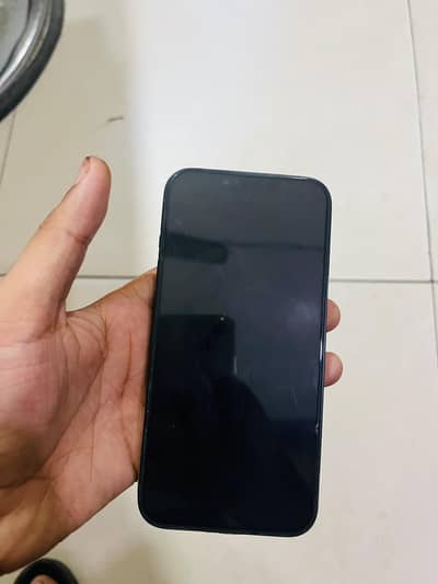Apple iPhone 13
